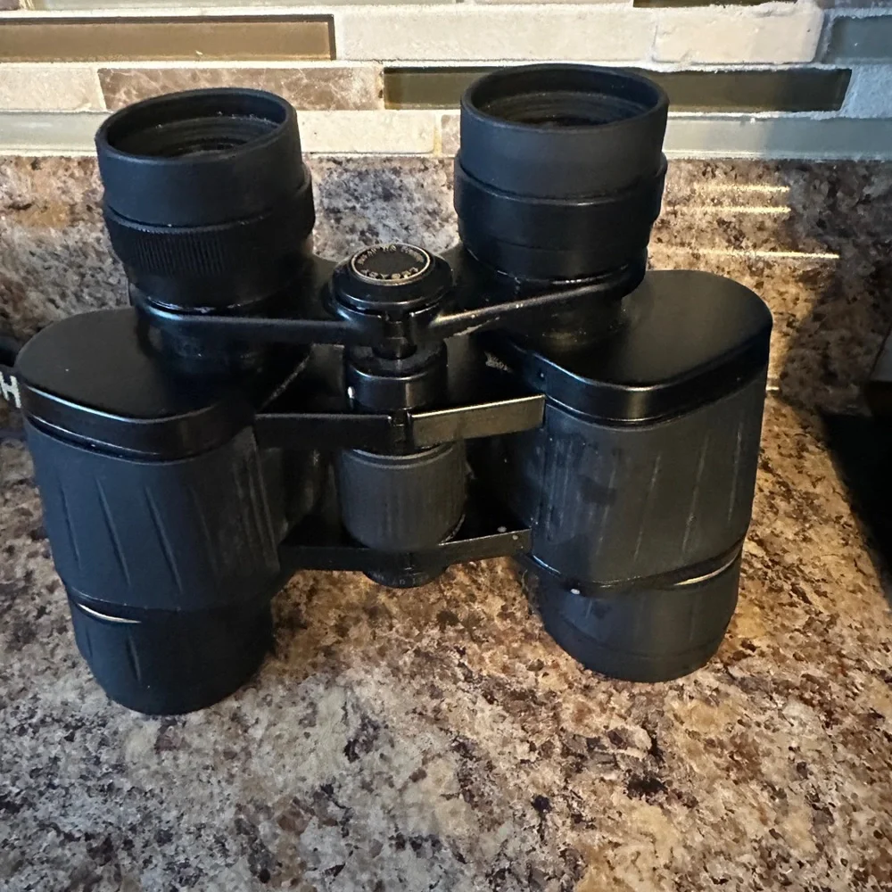 BAUSCH & LOMB - Rare - Legacy 8 X 40 FIELD BINOCULARS WITH STRAP